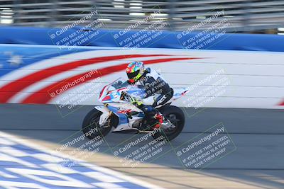 media/Jan-21-2022-Fastrack Riders (Fri) [[90b5309cc6]]/Level 2/Session 1 Front Straight/